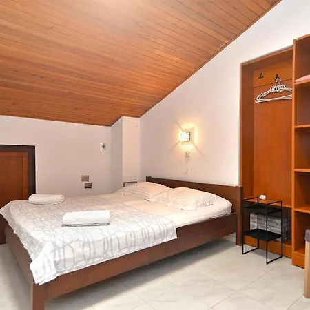 Apartament Fuer 5 Personen Ca 50 Qm In Fazana-surida, Istrien Istrische Riviera Valbandon